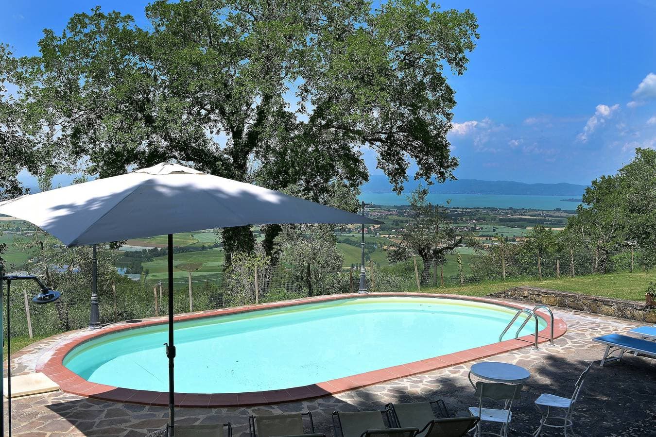 Historische Villa mit Blick auf den Trasimeno See 1