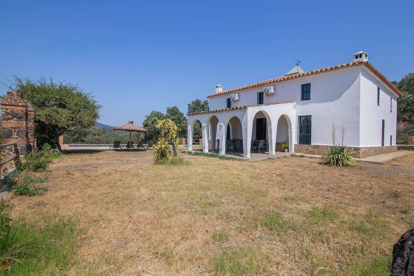 Foto 2 von 28: Finca 'Las Cabrillas La Nava' mit Bergblick, privatem Pool und Klimaanlage