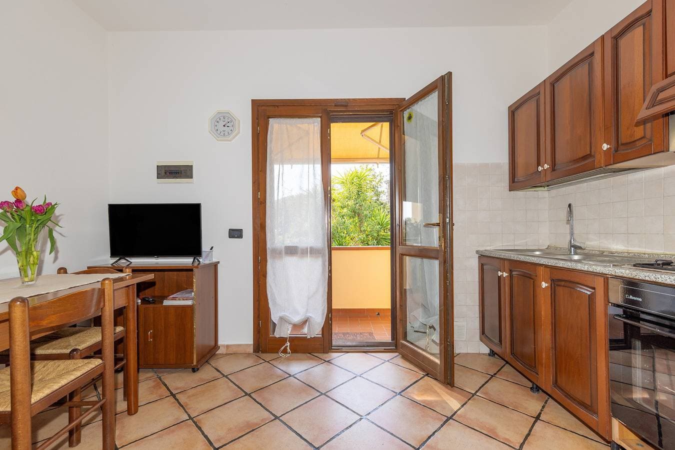 Foto 4 von 30: Apartment 'Via Gorizia 8 - Rosa' mit Gemeinschaftsgarten, WLAN und Klimaanlage