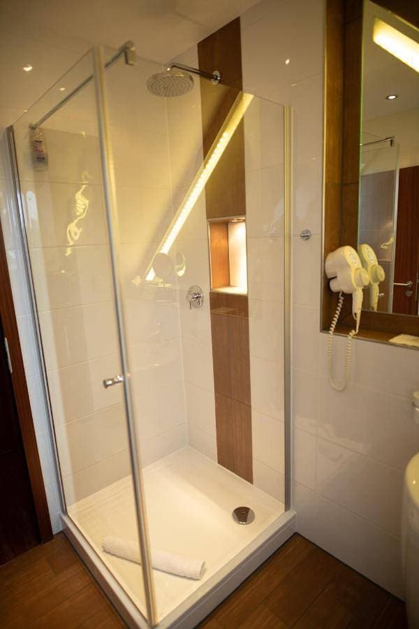 Foto 4 von 5: Double Room
