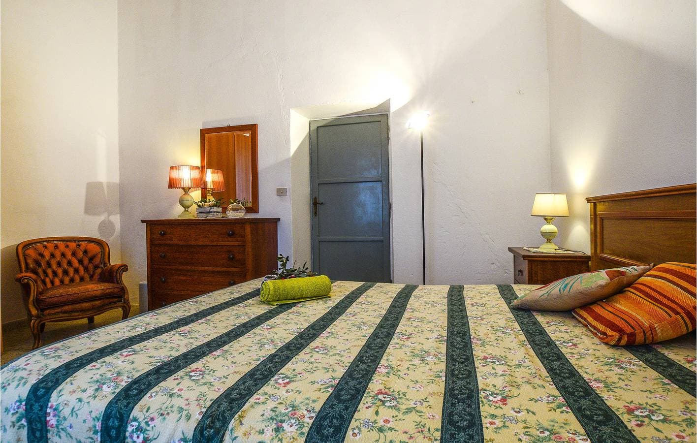 Foto 6 von 26: Charmantes 90m² Apartment mit Babybett, Parkplatz, Garten & WiFi