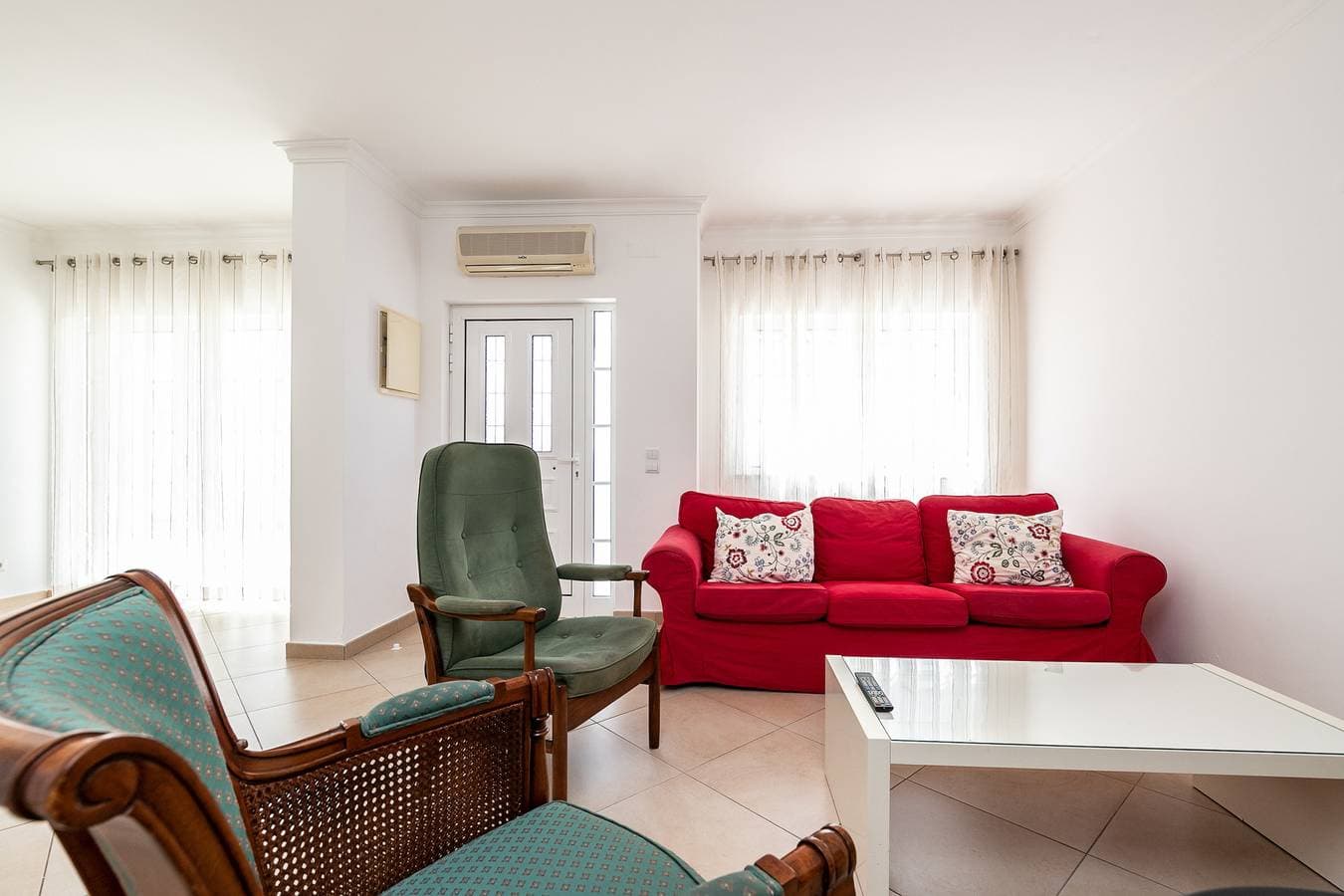 Foto 5 von 44: 3 bedroom villa in condominium with pool by AlgarveManta (3V3)