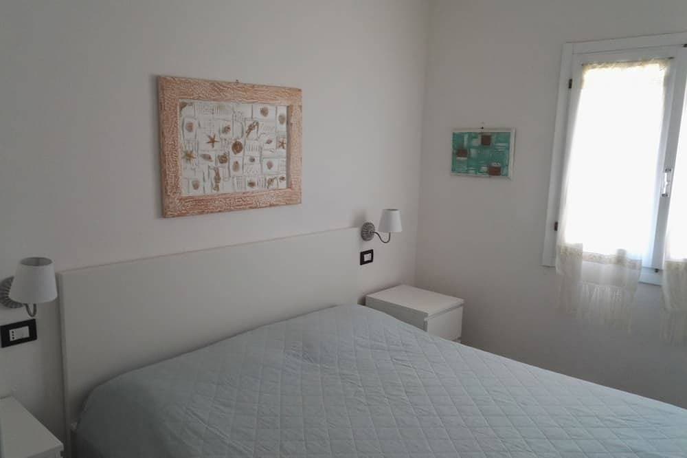Foto 2 von 30: Wohnung 250 Meter vom Meer entfernt komplett renoviert mit privatem Garten