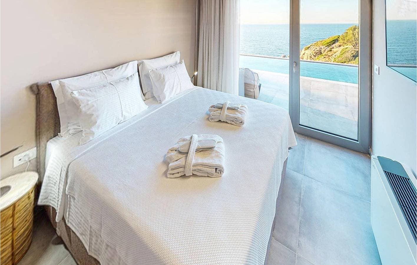 Foto 6 von 17: Strandresort mit Pool und Terrasse – 300 m vom Strand Lygaria entfernt