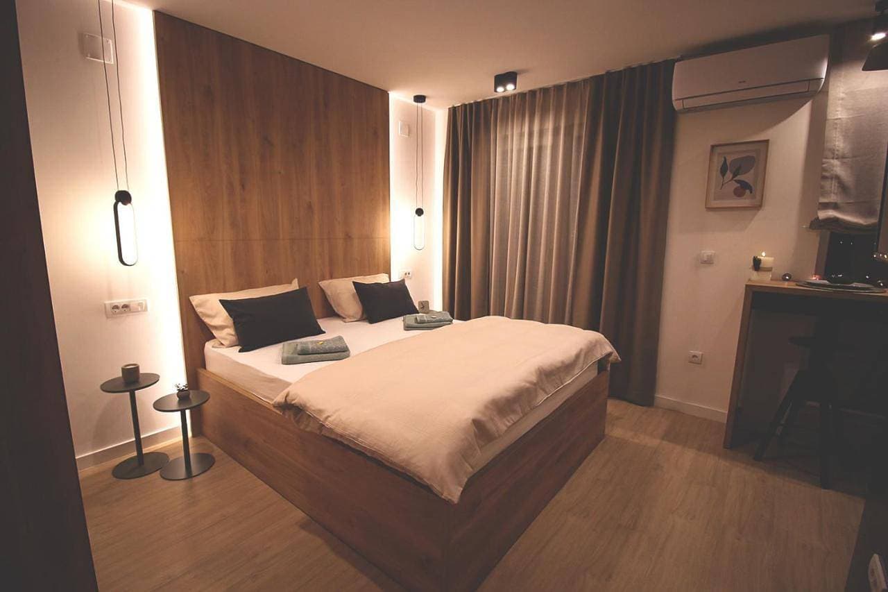 TOP Room 1