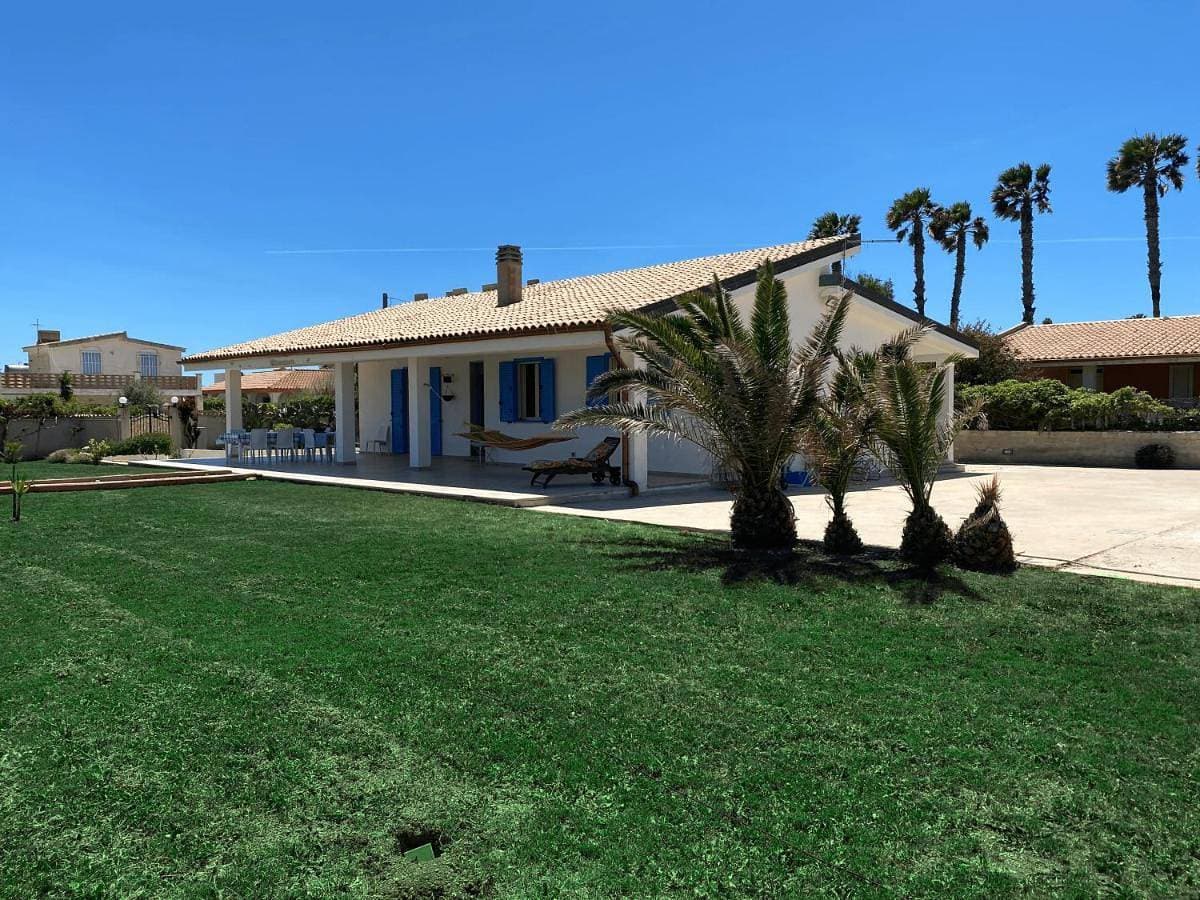 Foto 5 von 5: Three-Bedroom Villa