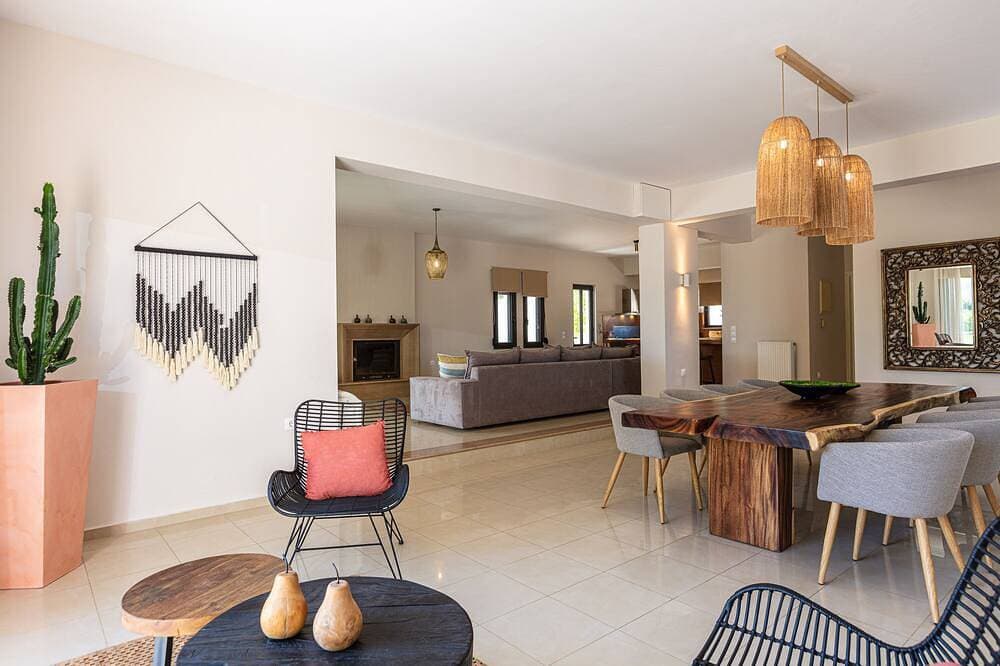 Foto 6 von 30: Luxury Ensuite Villa Overlooking Souda Bay