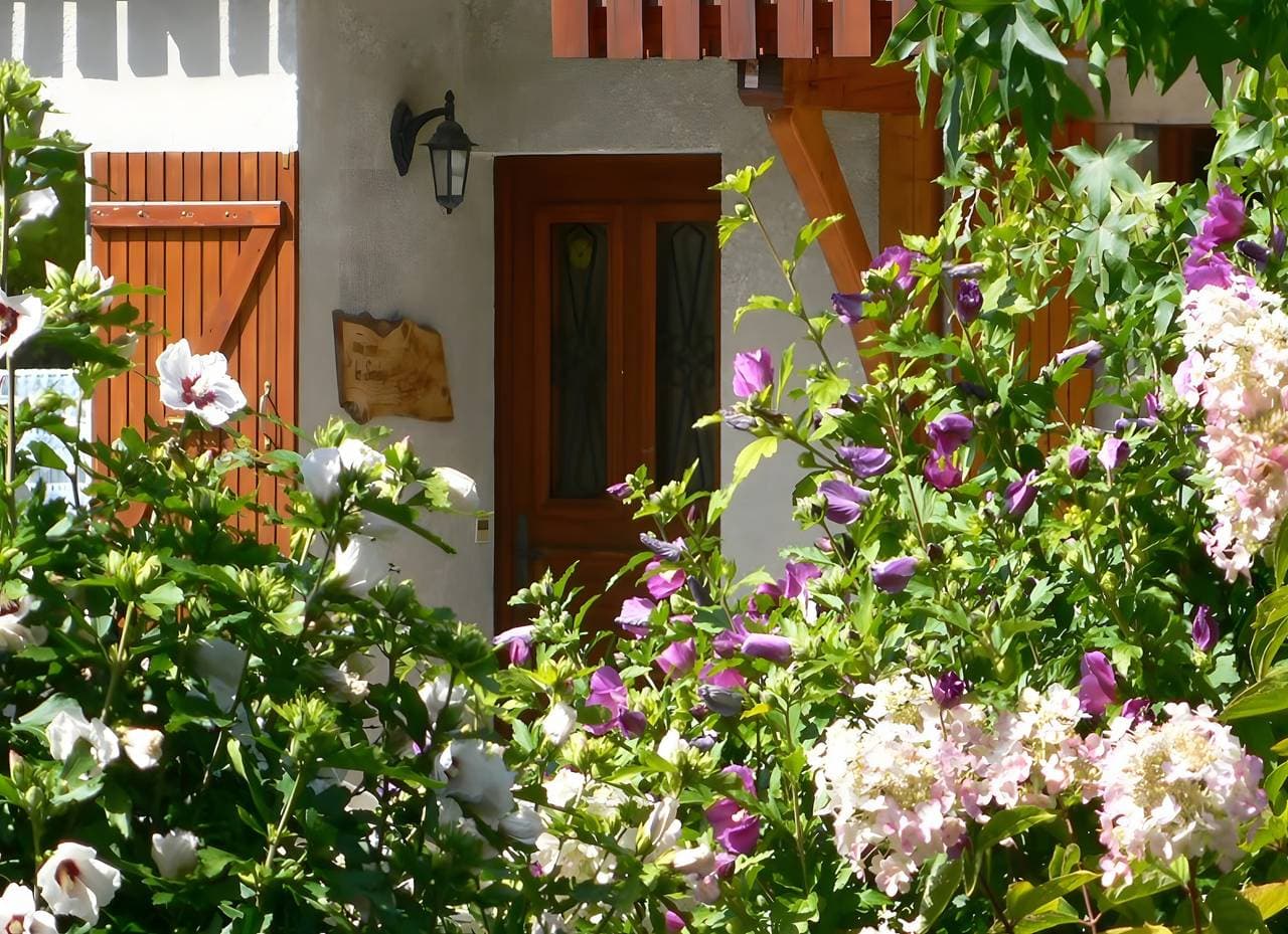 Foto 10 von 39: Ferienhaus 'La Belle Étoile' mit Bergblick und privatem Garten