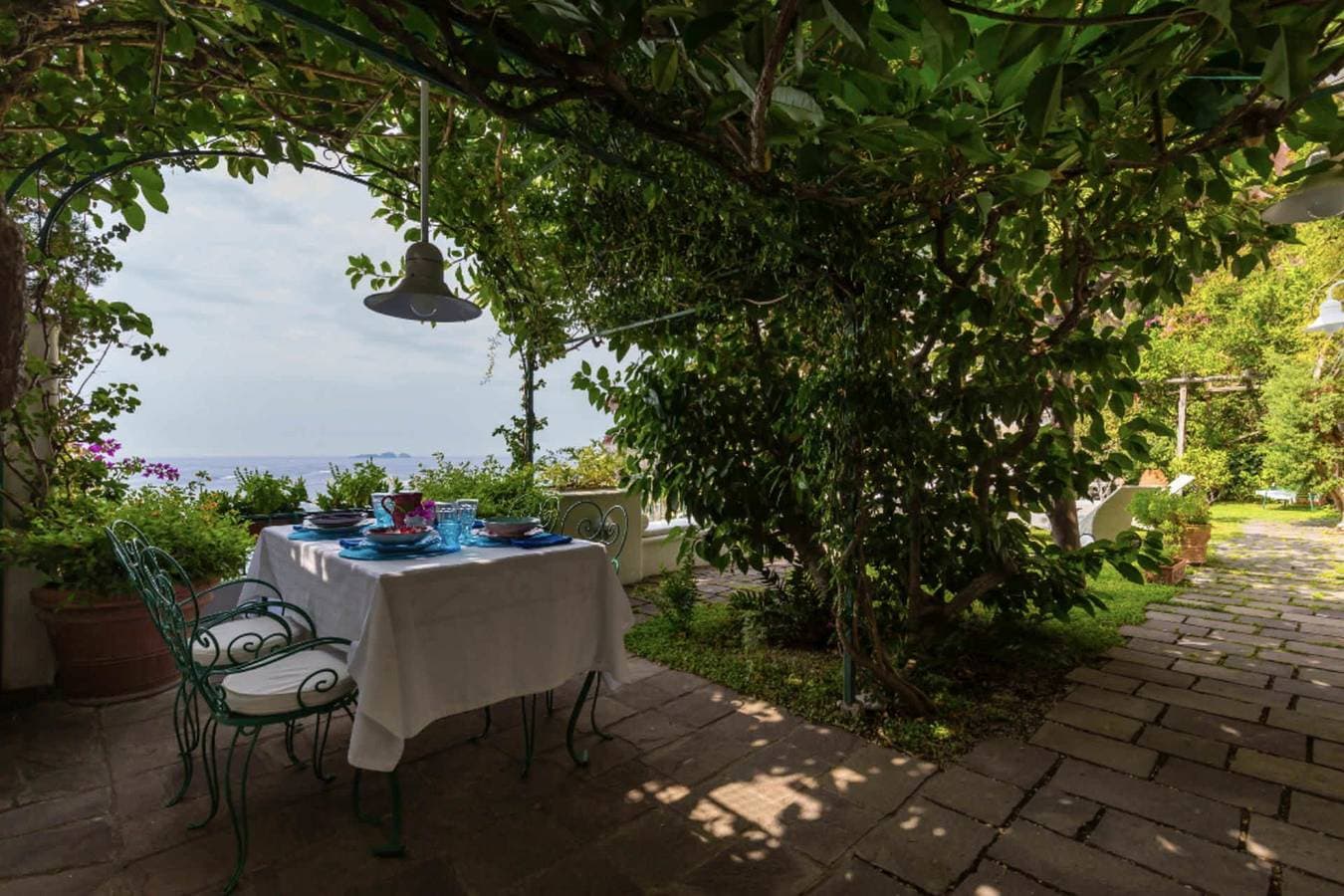 Foto 6 von 48: Villa für 6 Personen mit Terrasse