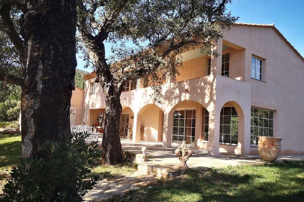 Foto 8 von 30: House exceptional site on 10 Ha panoramic sea view of the Gulf of St-Tropez