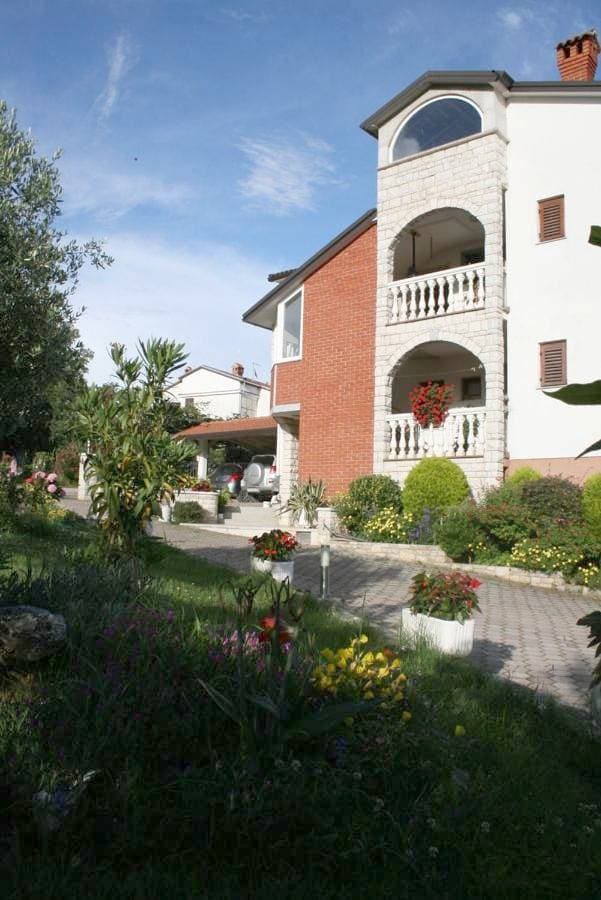 Foto 2 von 17: One-Bedroom Apartment with Terrace
