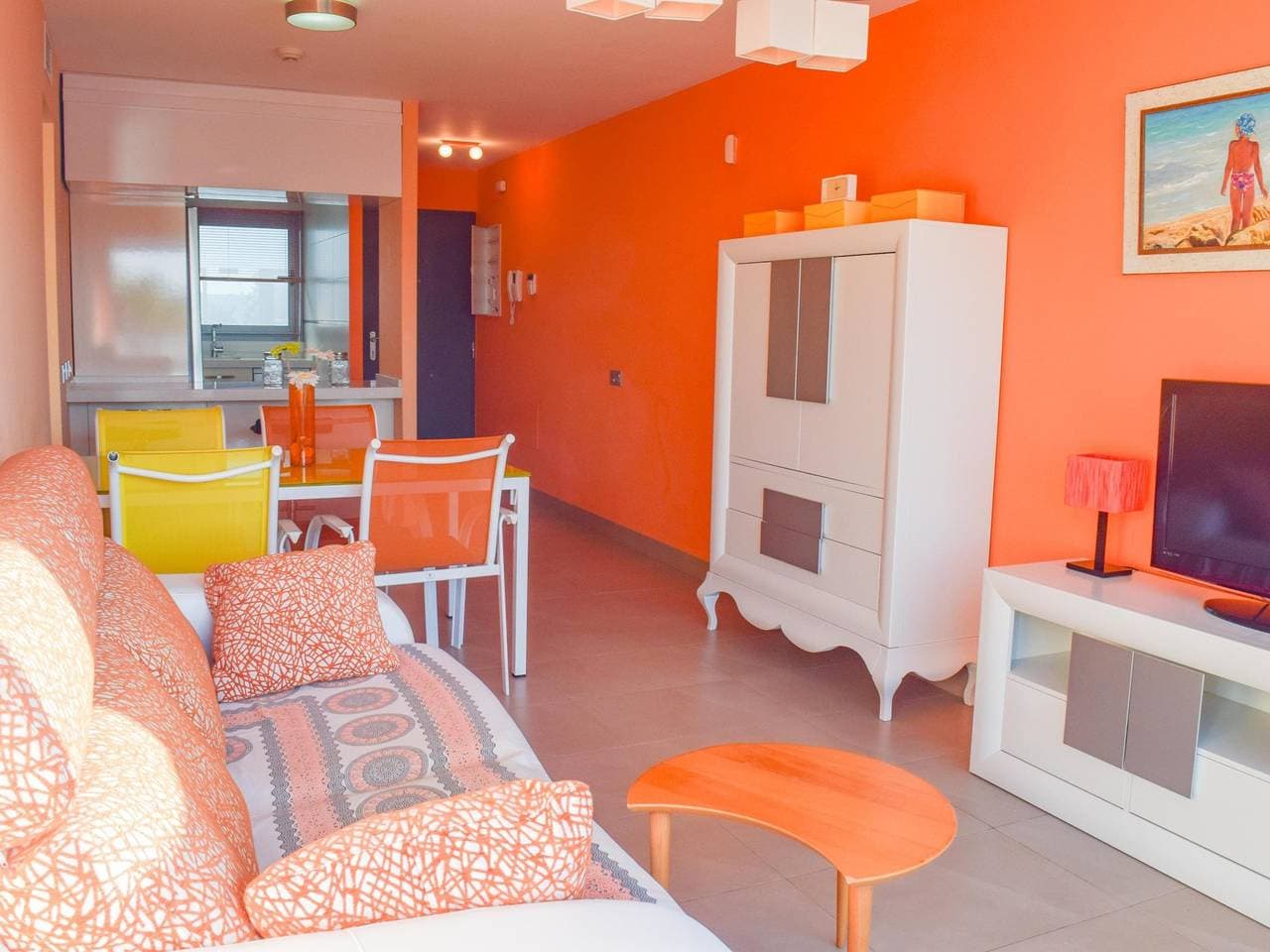 Foto 10 von 26: Moderne Ferienwohnung in Wohnanlage mit Gemeinschaftspool