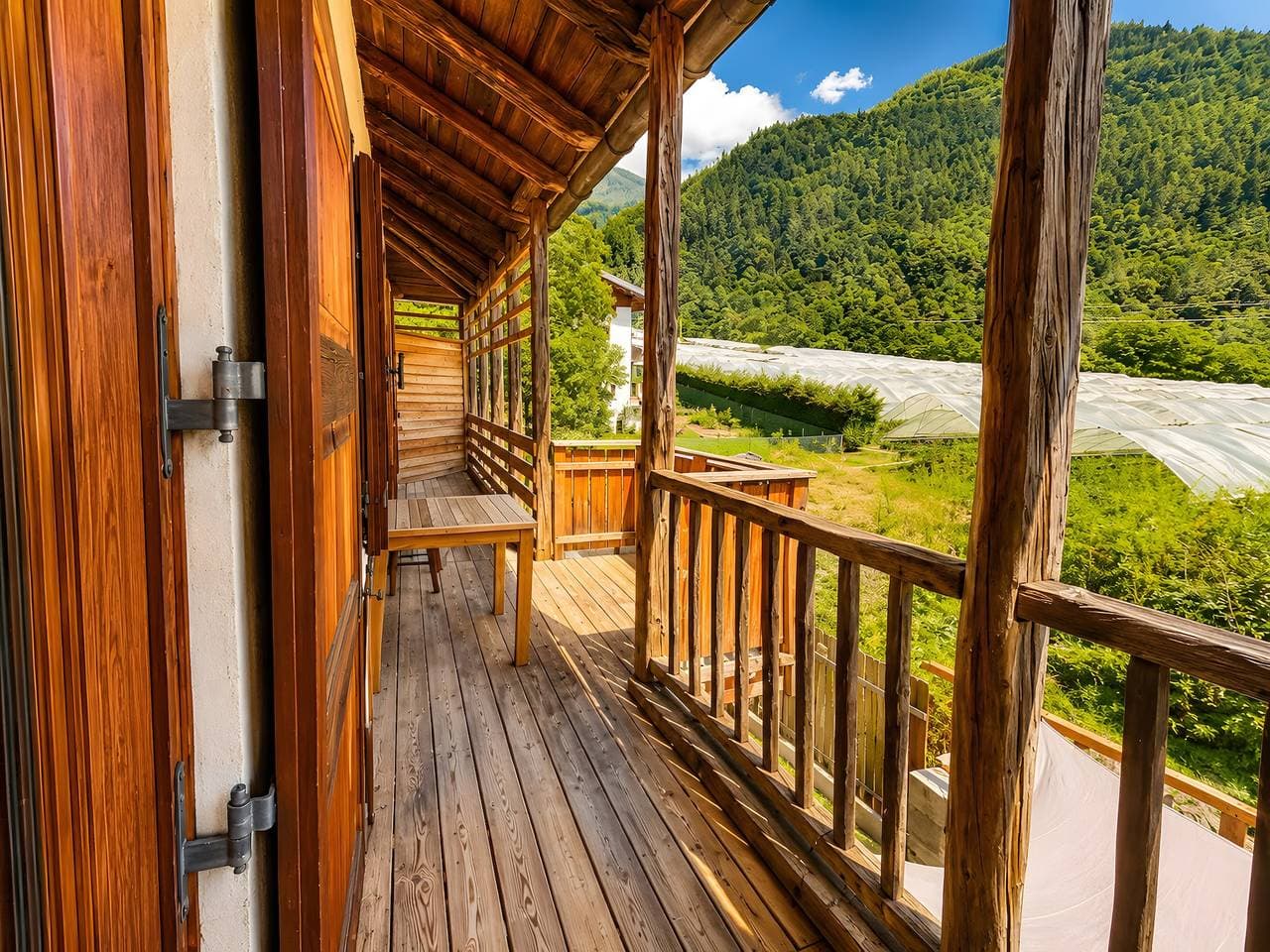 Foto 10 von 21: Zimmer „Camera Genziana“ mit Bergblick, WLAN und Klimaanlage