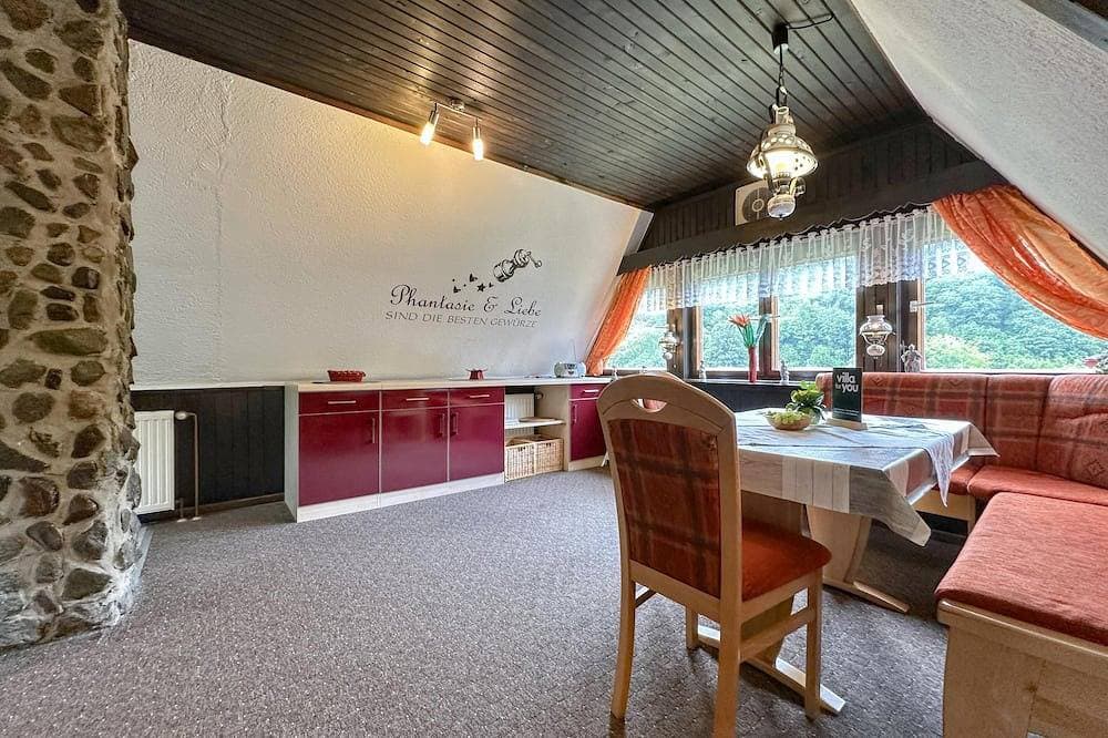 Foto 12 von 21: Freistehendes Ferienhaus mit schöner Terrasse