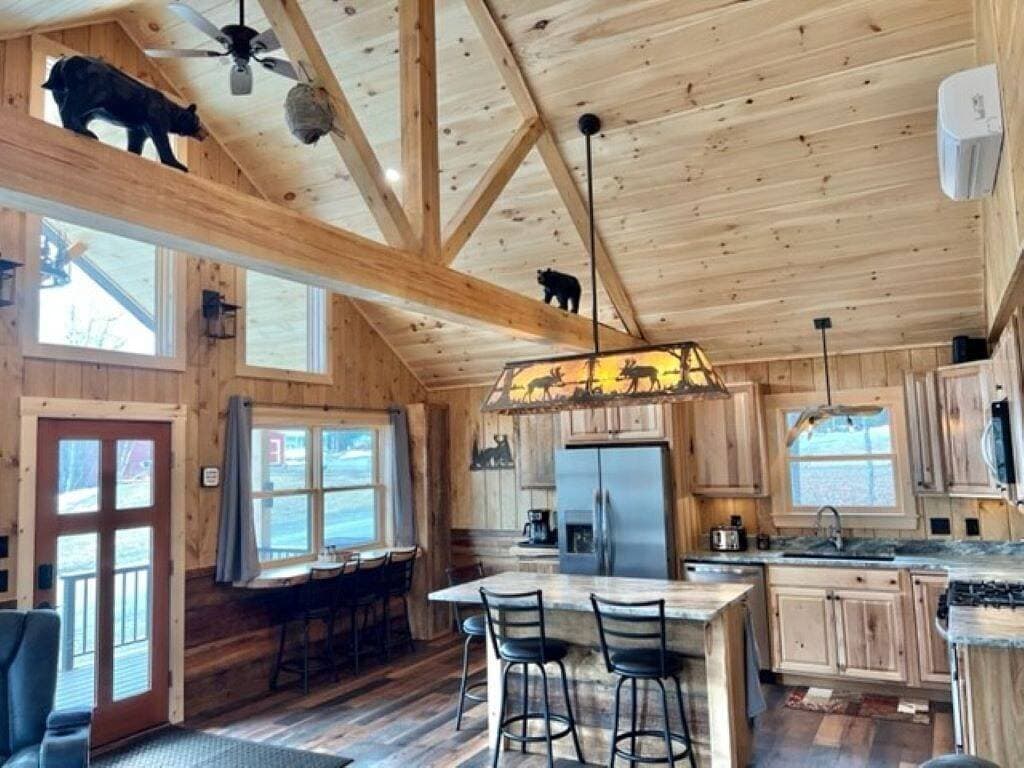 Foto 13 von 44: New Cabin in Eustis.Mtn, River & Dam Views