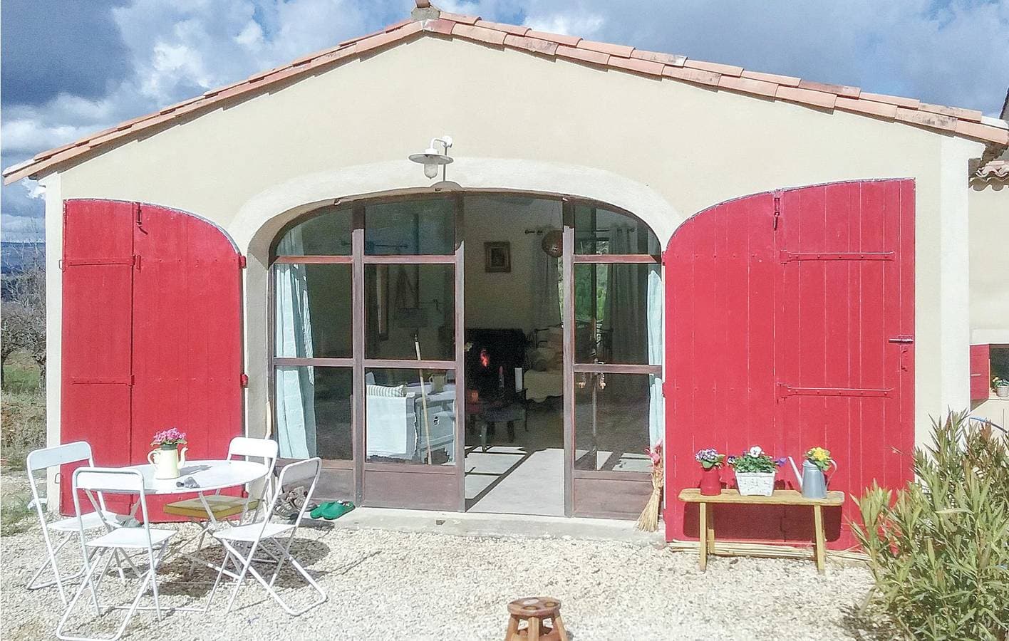 Wohnung mit Bergblick, Parkplatz und Pool 1