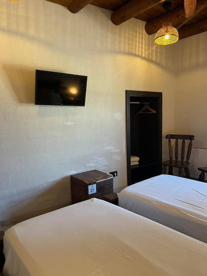 Foto 3 von 8: Double Room - Disability Access