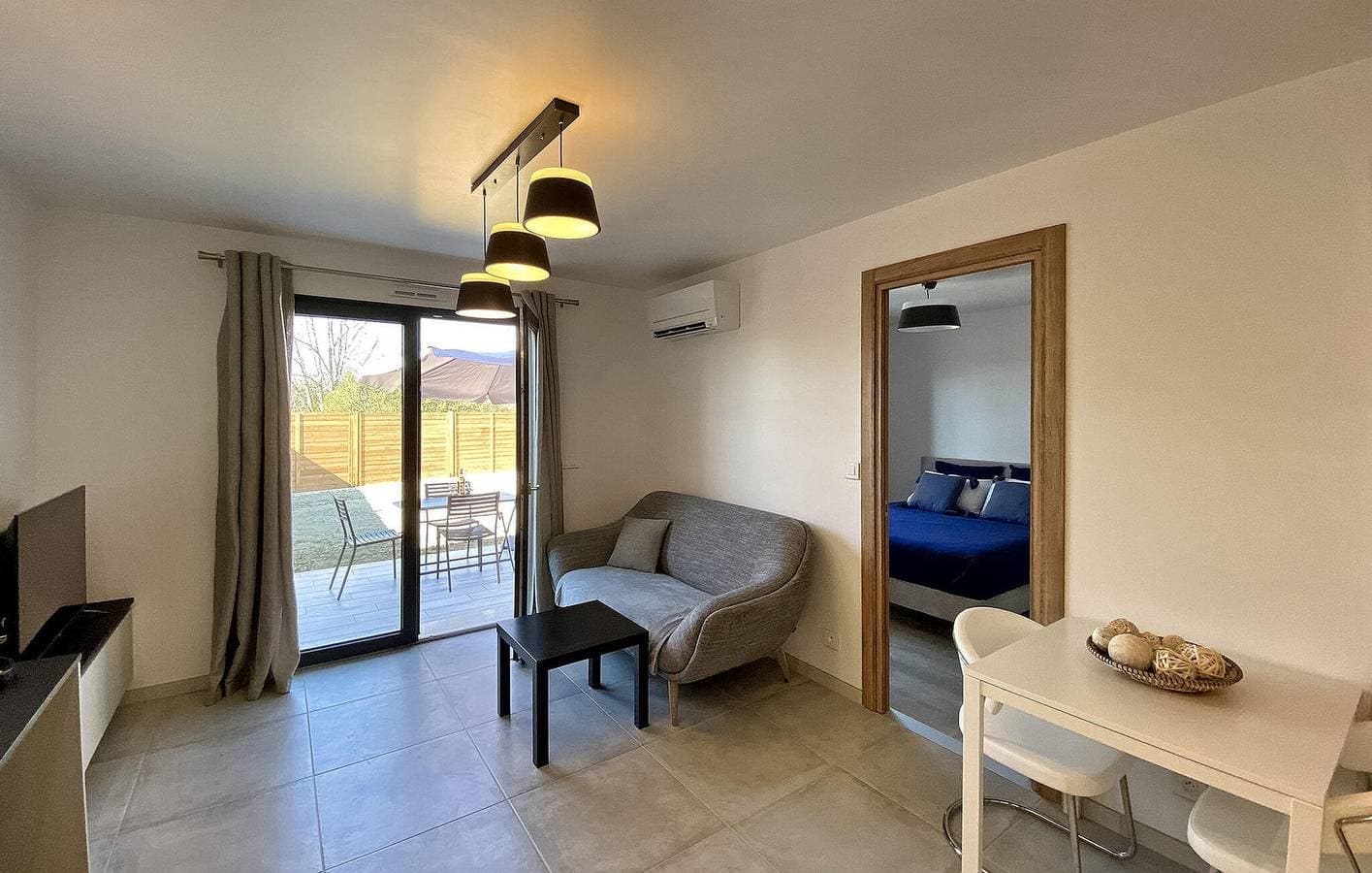 Foto 5 von 17: Gemütliches Riverside-Apartment mit AC, Terrasse und Parkplatz