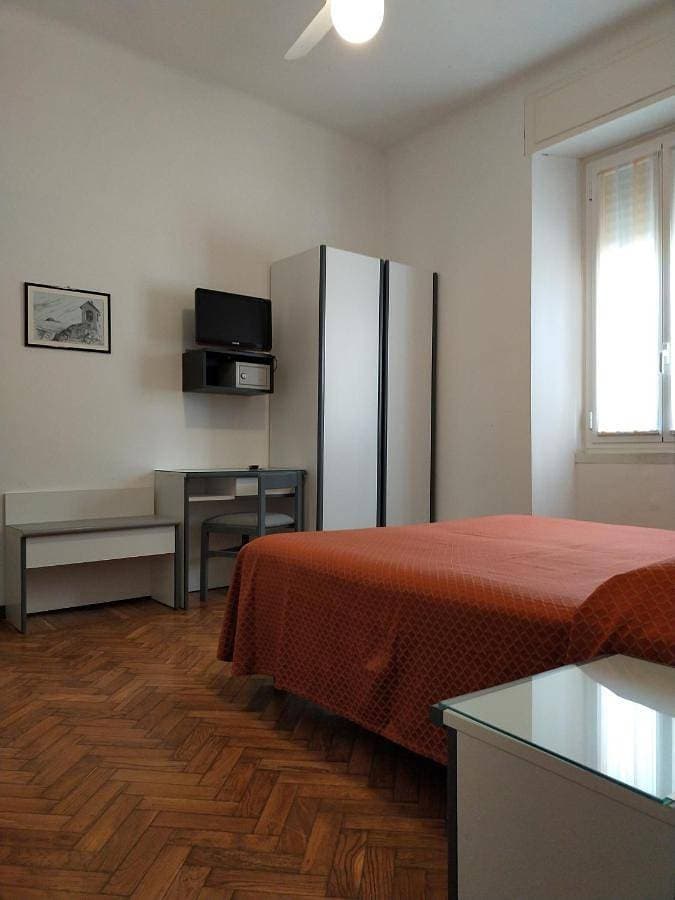 Foto 3 von 5: Double Room