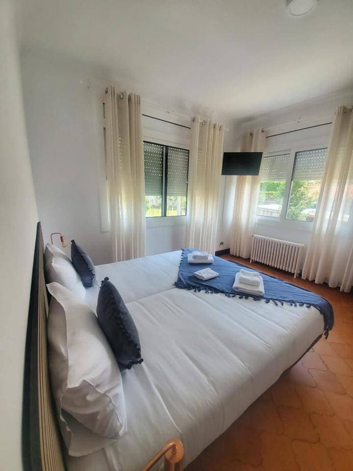 Foto 6 von 14: Double or Twin Room with Shared Bathroom