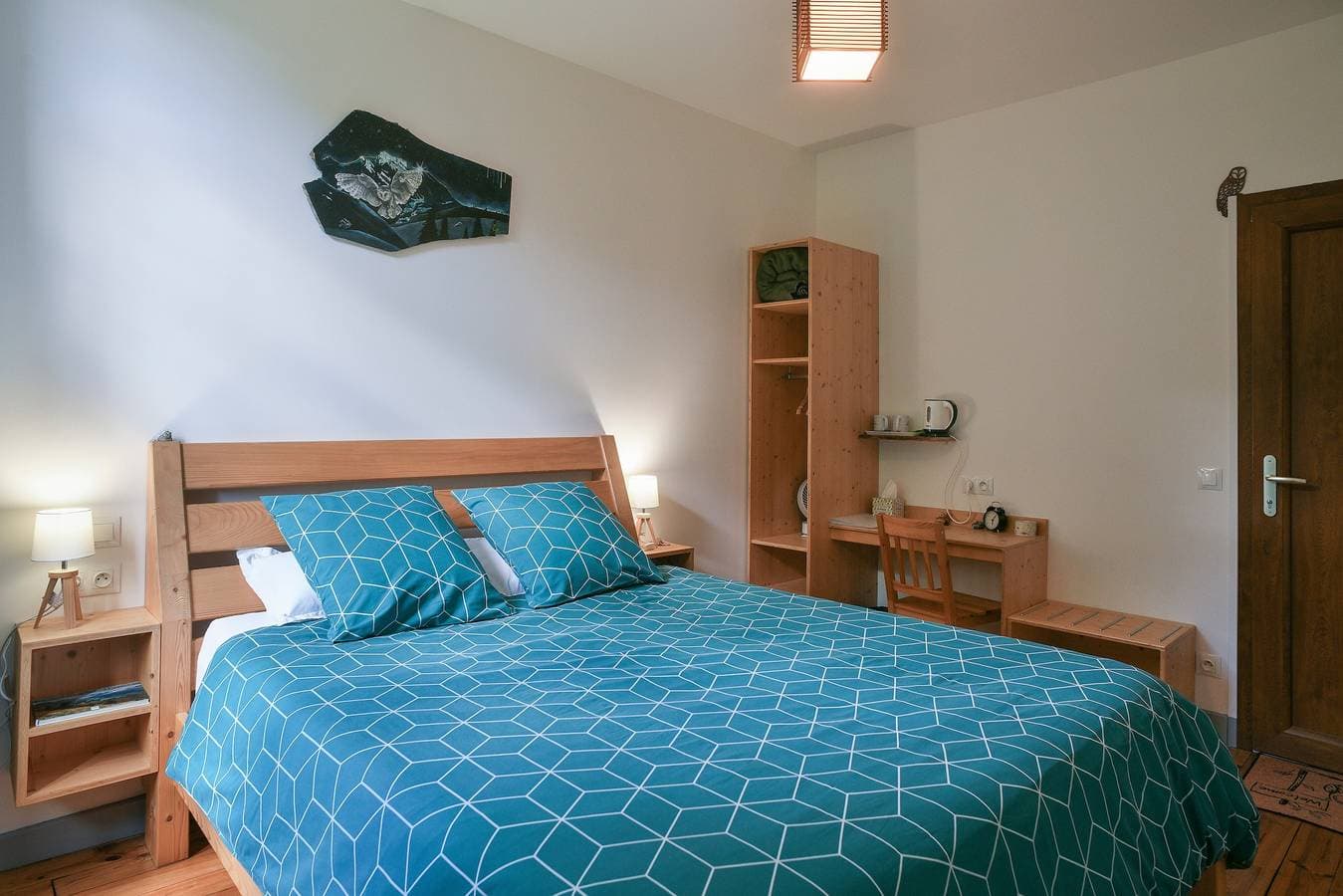 Foto 8 von 24: Gästezimmer „La Chartreuse“ mit gemeinsamem Garten und WLAN