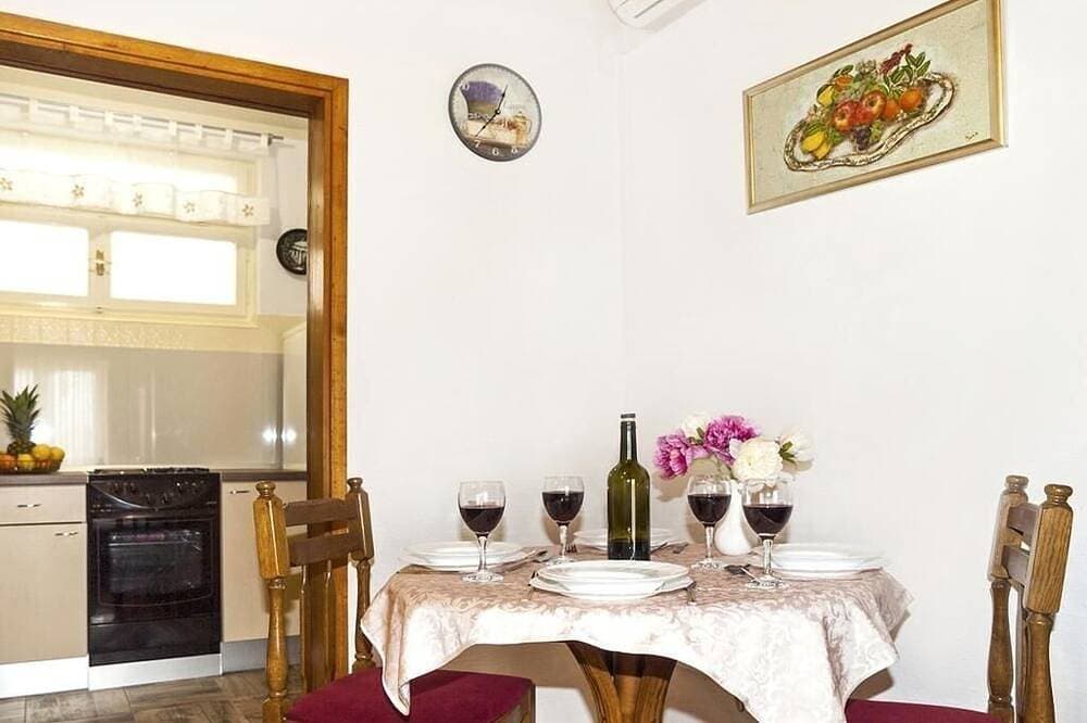 Foto 13 von 30: Ferienwohnung in Drašnice mit Meerblick, Balkon, Klimaanlage, W-Lan (3586-1)