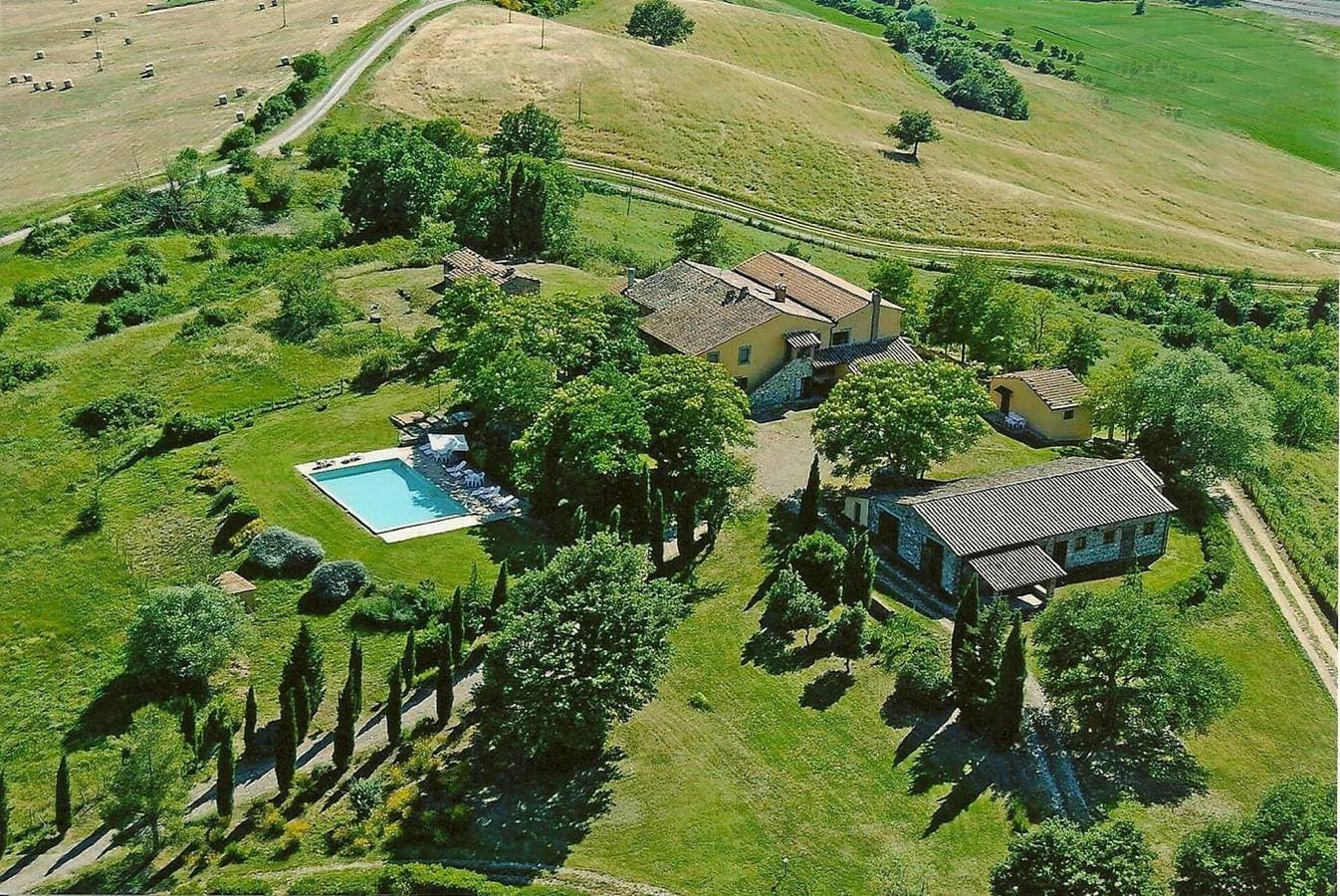 Foto 2 von 26: Ferienwohnung für 4 Personen mit Pool