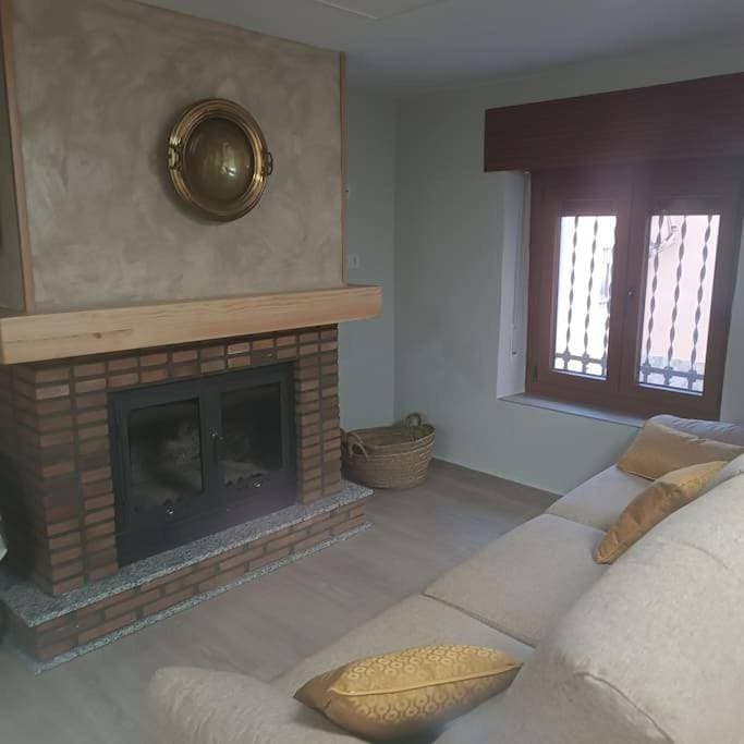 Foto 5 von 32: Three-Bedroom House
