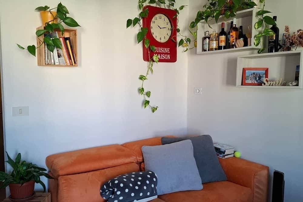 Foto 3 von 6: Bright & Cozy Apartment with balcony in Trento