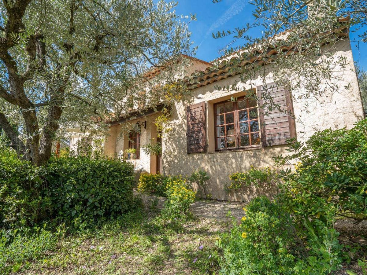 Foto 3 von 5: Villa