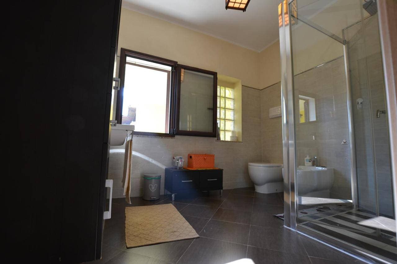 Foto 11 von 73: Double Room with Private External Bathroom