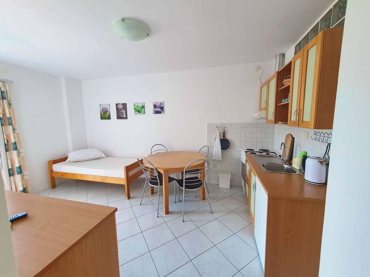 Foto 4 von 18: Ferienwohnung mit Blalkon und Klimaanlage
