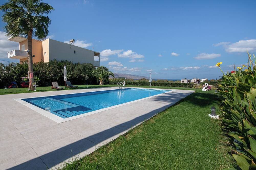 Socrates Holidays Apt. 3 with Pool near the Beach 1