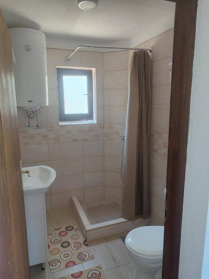 Foto 3 von 8: Double Room with Balcony
