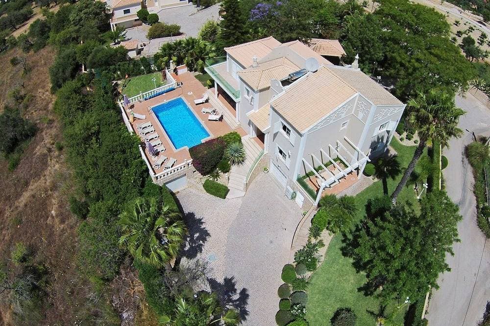 Foto 13 von 30: Luxusvilla auf eigenem Grundstück, 4 Schlafzimmer, 4 Badezimmer mit beheiztem Pool