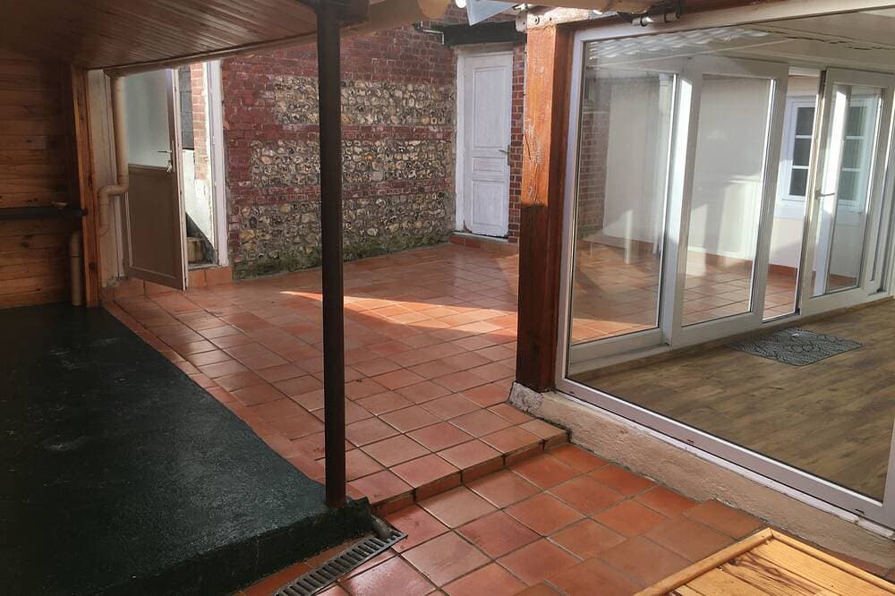 Foto 9 von 14: Maison de Ville Terrasse et Jardinet