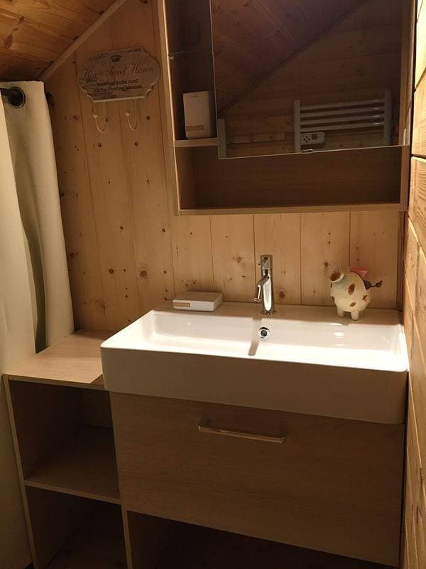 Foto 11 von 23: Chalet für 8 Personen mit Garten