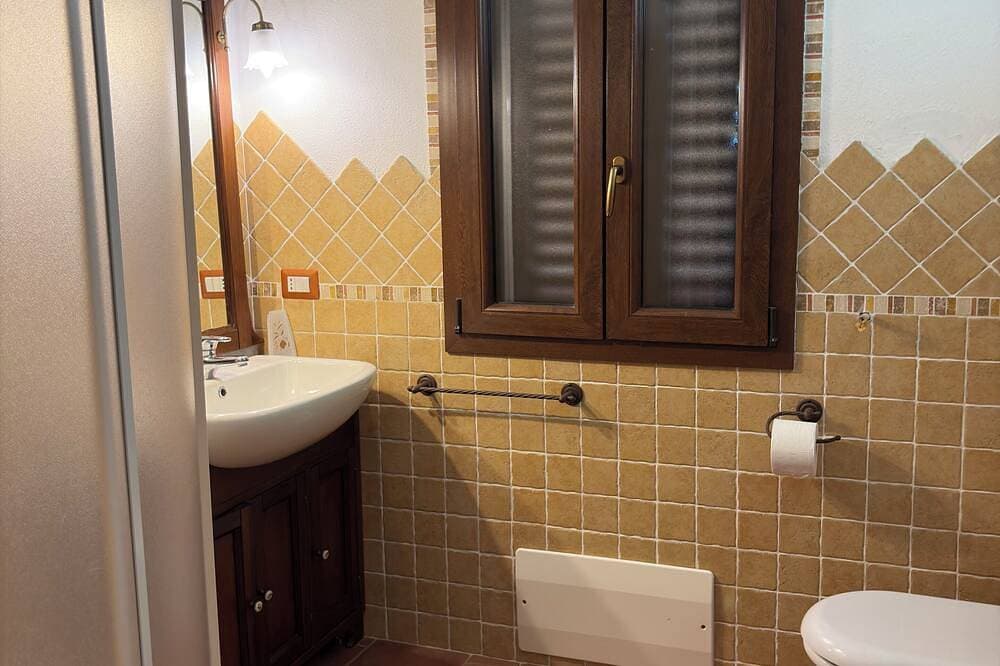 Foto 11 von 30: Villa, 600m Garten., Parkplatz., Dusche, Grill, große Veranda mit Küchenzeile