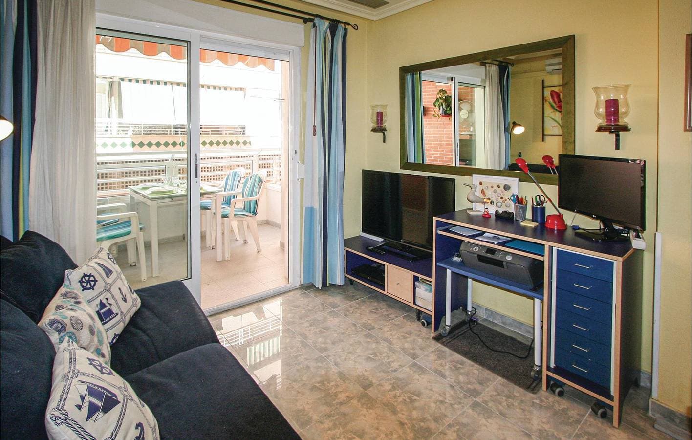 Foto 11 von 17: Appartement am Meer mit Terrasse und AC, 1,5 km zum Strand