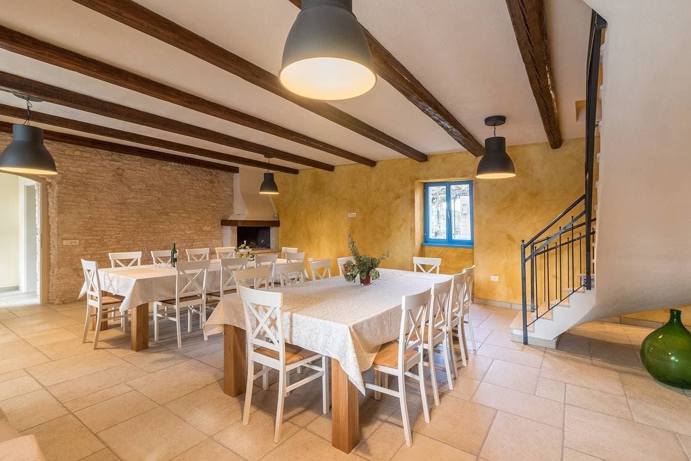 Foto 10 von 64: Eine schöne geräumige Villa in einem ruhigen Dorf außerhalb der überfüllten Stadt!