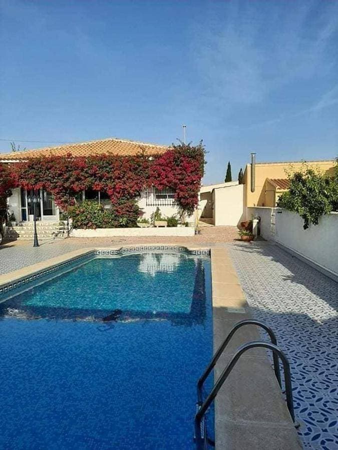 VILLA GATOS 1