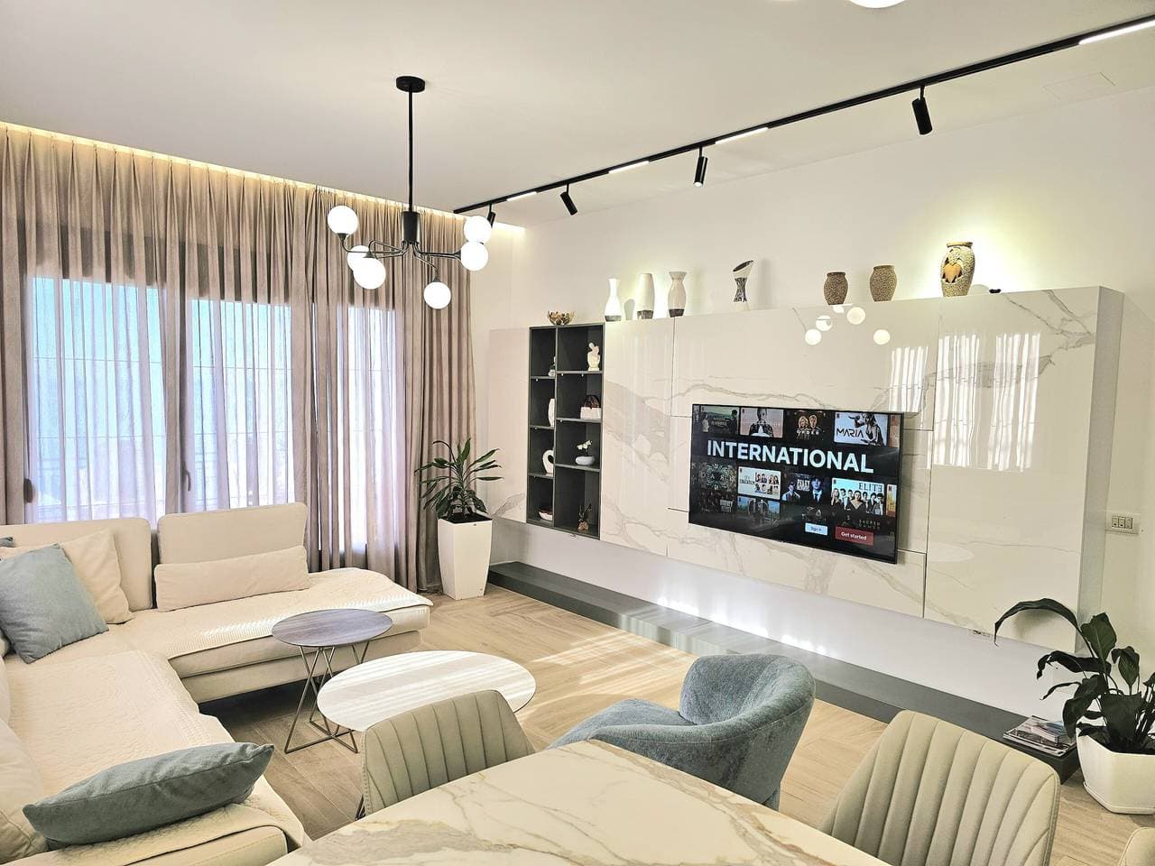 Foto 6 von 77: Villa für 11 Personen mit Balkon
