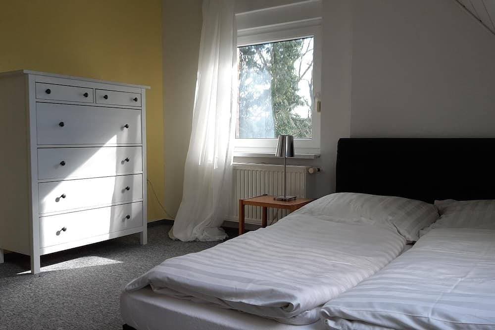 Foto 2 von 17: Große 120qm Ferienwohnung ruhige Alleinlage im Grünen mit Garten/Loggia