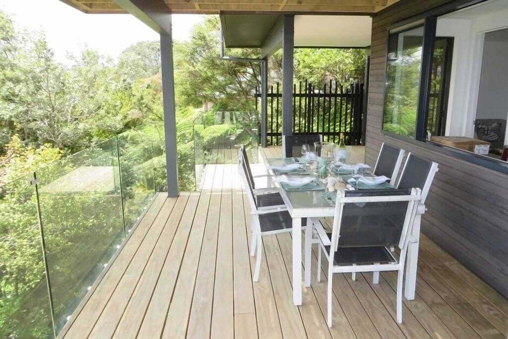 Foto 10 von 18: Neue moderne Wohnung mit Blick auf die Bucht von Hekerua