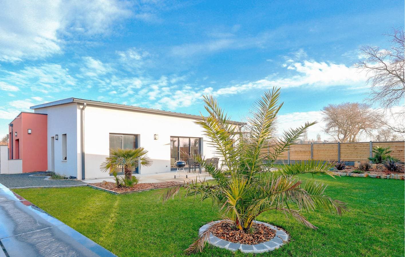 Gemütliches Apartment mit WiFi, TV, Parkplatz und Garten 800m vom Strand entfernt 1