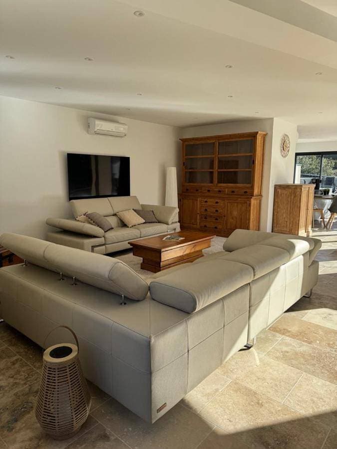Foto 5 von 32: Villa