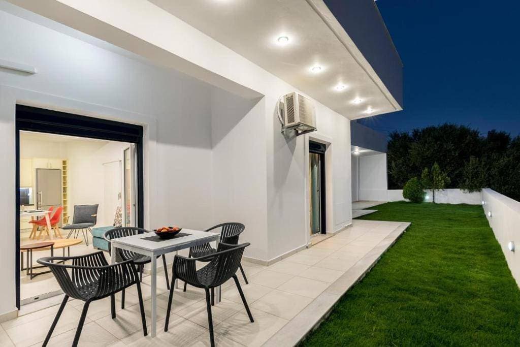Foto 5 von 31: Five-Bedroom House