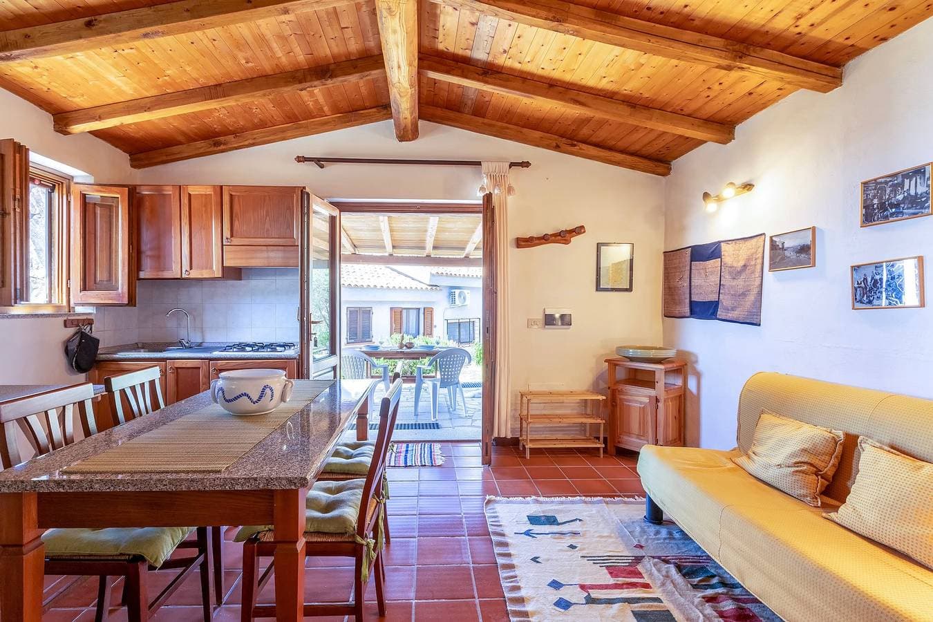 Foto 5 von 27: Ferienwohnung 'Rustico' mit Meerblick, privater Terrasse und Klimaanlage