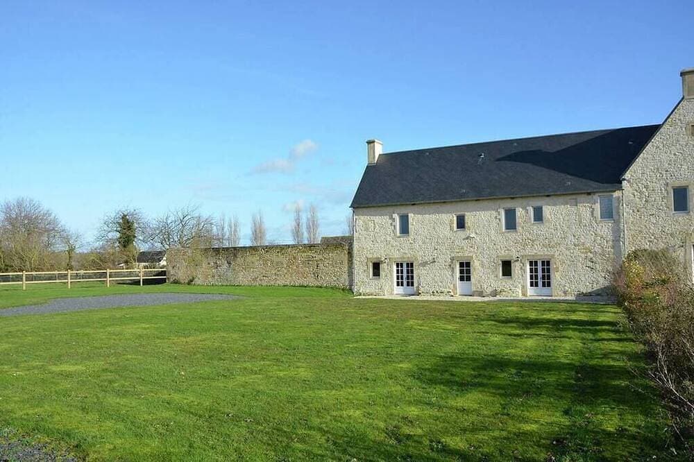 La Grange - Charakterhaus Zwischen Bayeux und Port-en-bessin 1