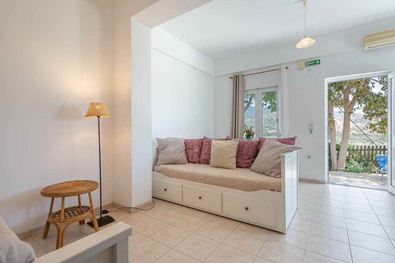 Foto 2 von 22: Ferienwohnung "Kallithea" mit Meerblick, 2 Gemeinschaftsterrassen und WLAN